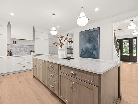 5th image of 39 Macarthur Rd