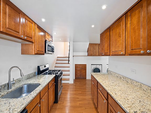 5th image of 442 Ridge Rd