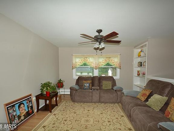 2nd image of 13718 Greenbriar Dr