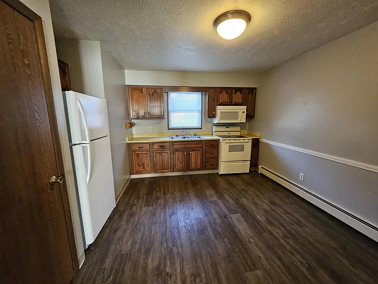 148 Kendall Ave #1 — Photo 3
