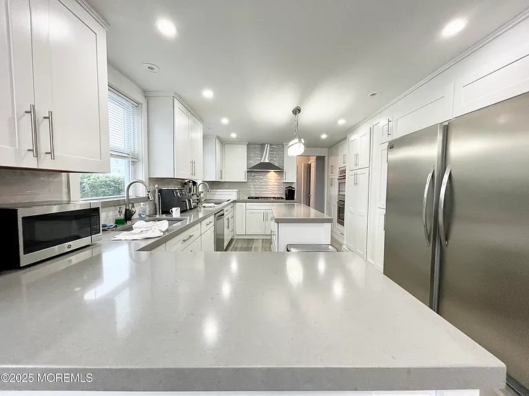 125 Cedar Ave — Photo 14
