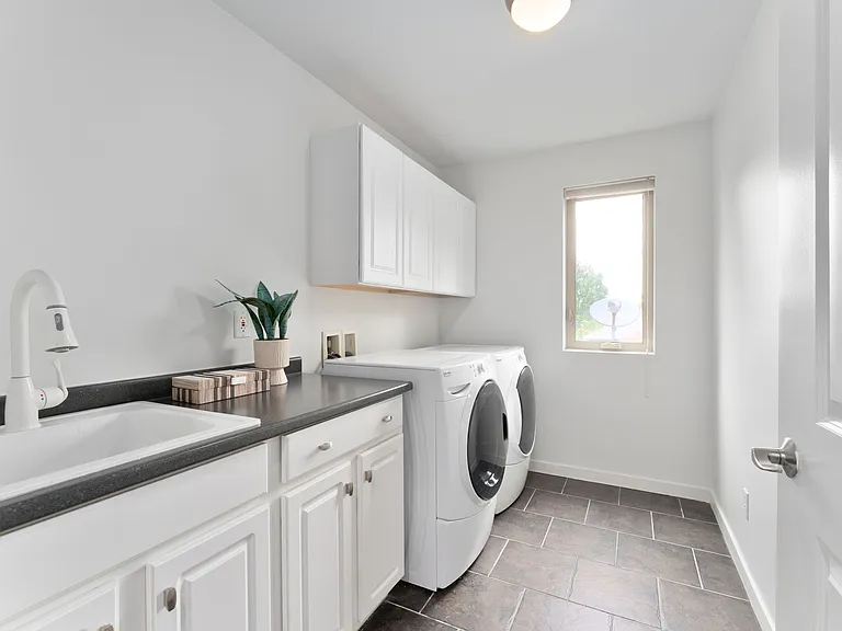 2155 S Logan St #2155 — Photo 41