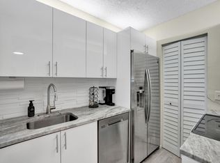2907 NE 8th Ter APT 105, Oakland Park, FL 33334