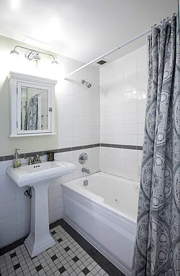 Rented by Keller Williams NYC | media 20