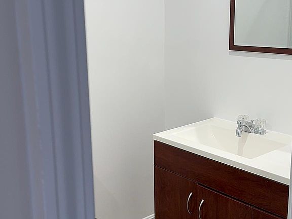 4th image of 410 N Glenwood Pl #410
