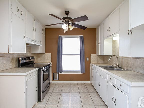 5th image of 2112 W Avenue M