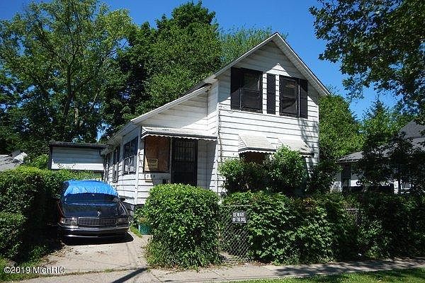 1st image of 1009 N Park St
