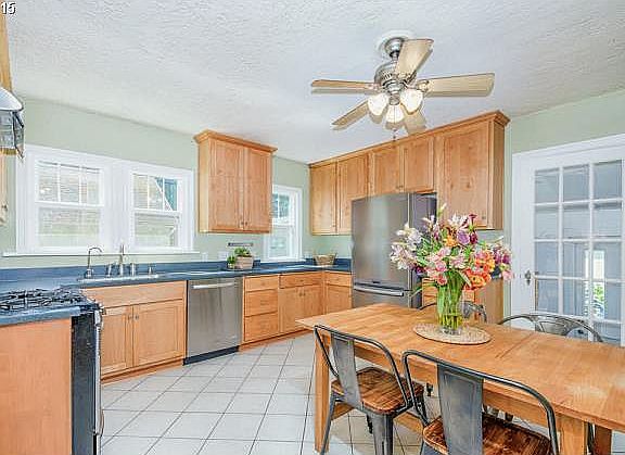 4th image of 3212 S St