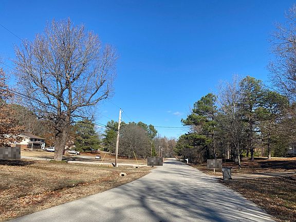 5th image of 811 Roselee Dr