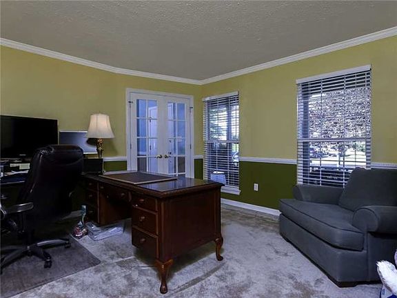 4th image of 8016 Saddlewood Dr