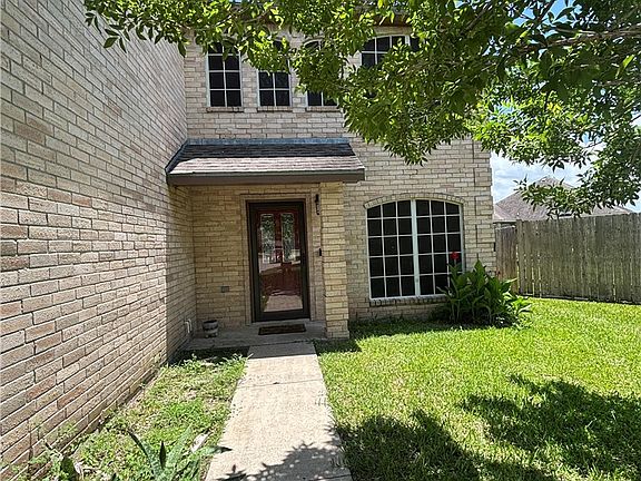 4th image of 2109 Brook Ln