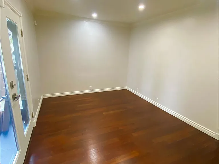 502 E Bonita Ave — Photo 18