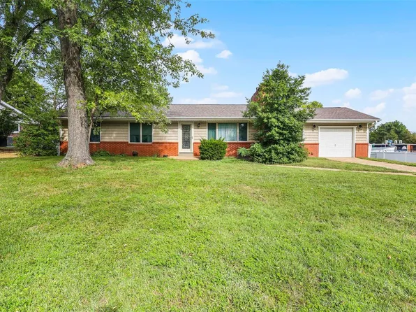 10648 Twilight Dr, Saint Louis, MO 63128