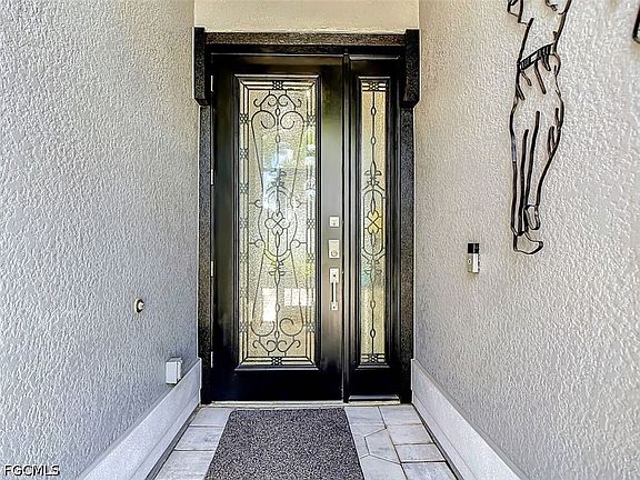 3rd image of 10412 Curry Palm Ln