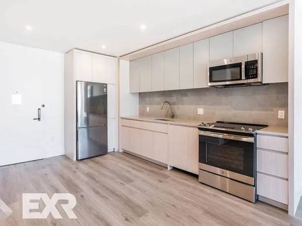 210 Clarkson Avenue image 2 of 18