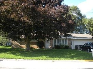 113 E South St, Lake Geneva, WI 53147