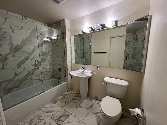3rd image of 88 King St Unit 310