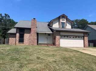 210 Red River Dr, Sherwood, AR 72120
