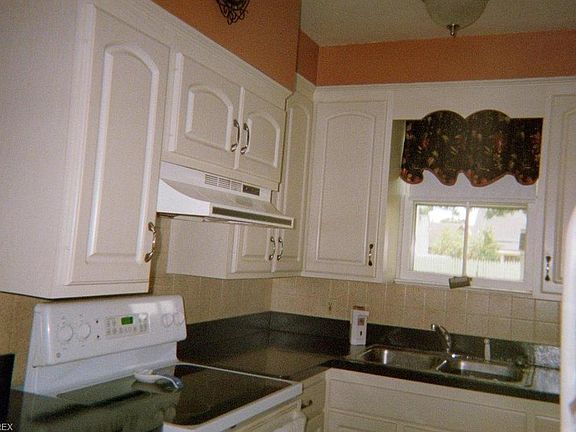 3rd image of 6401 Meadowbrook Ave