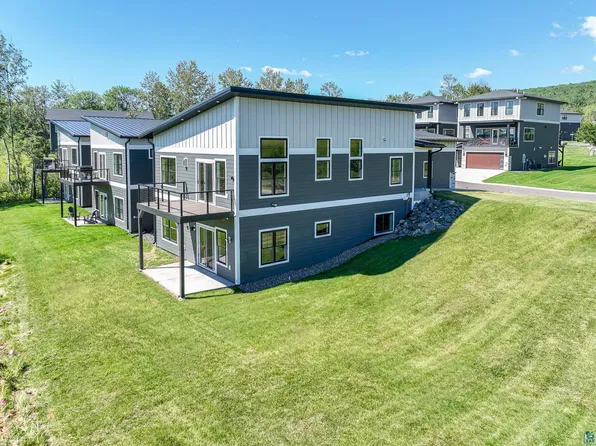 8602 Maynard Pl, Duluth, MN 55808