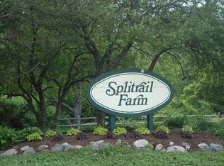 39W832 Dairyherd Ln, St Charles, IL 60175