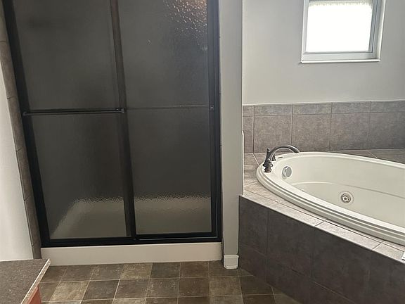 4th image of 1218 Walnut Creek Trl