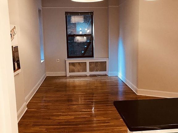 5th image of 200 W 92nd St APT 2A
