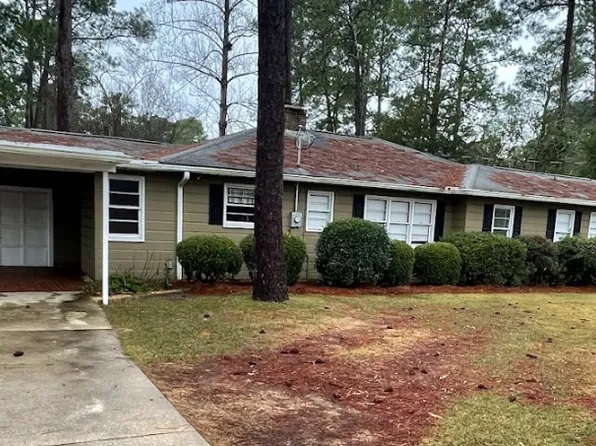 1901 Pineknoll Ln, Albany, GA 31707