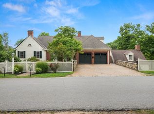 135 Academy Rd, North Andover, MA 01845