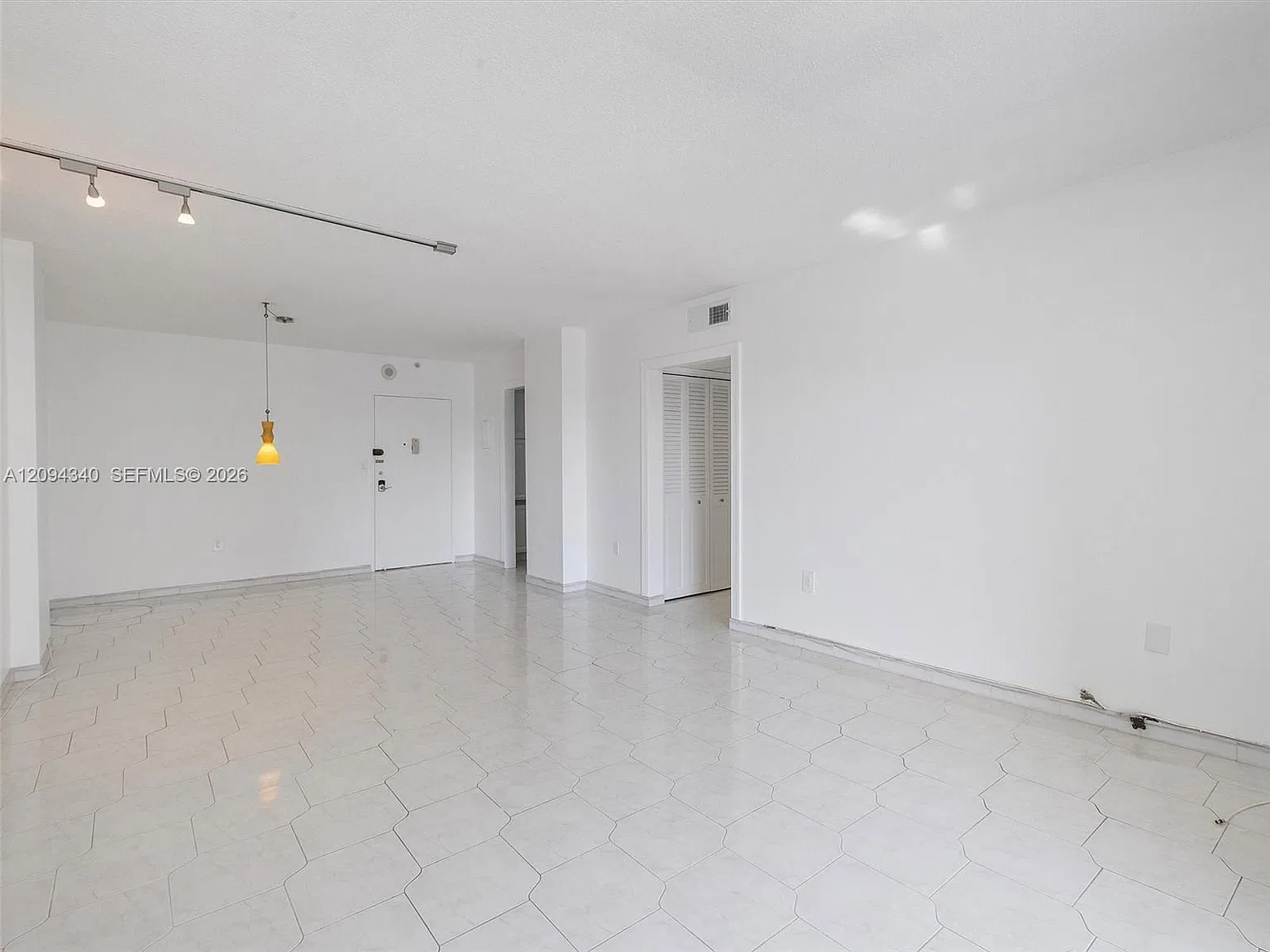 Coastal Towers Condo — Photo 3
