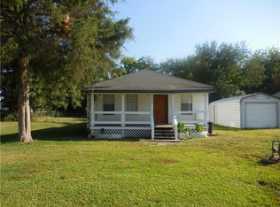 208 Smith Ave, Poteau, OK 74953