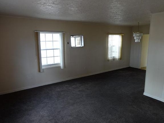 3rd image of 725 NW 124th St
