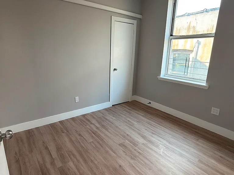 1151 Grant Ave #3E — Photo 6
