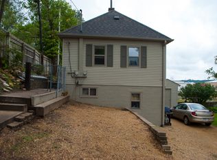 1820 Ann St, Dubuque, IA 52001