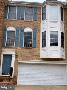 3976 Royal Lytham Dr, Fairfax, VA, 22033