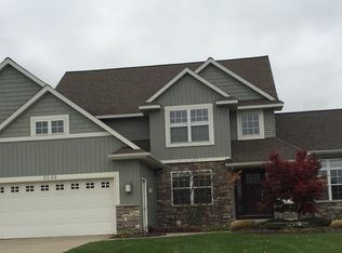 3680 Maplebrook Dr NW, Grand Rapids, MI 49534