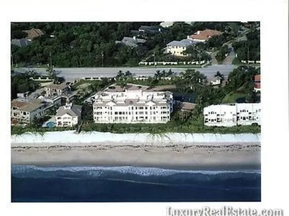 200 E Sea Colony Dr, Indian River Shores, FL 32963