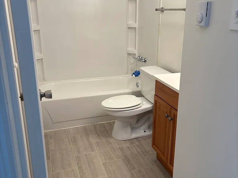 502 Barclay Heights Dr — Photo 6