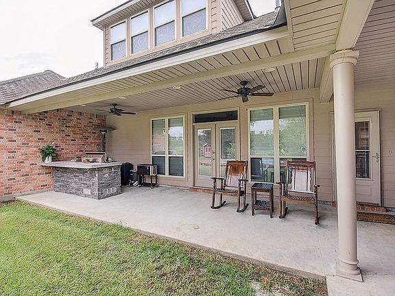 5th image of 8404 Pin Oak Dr
