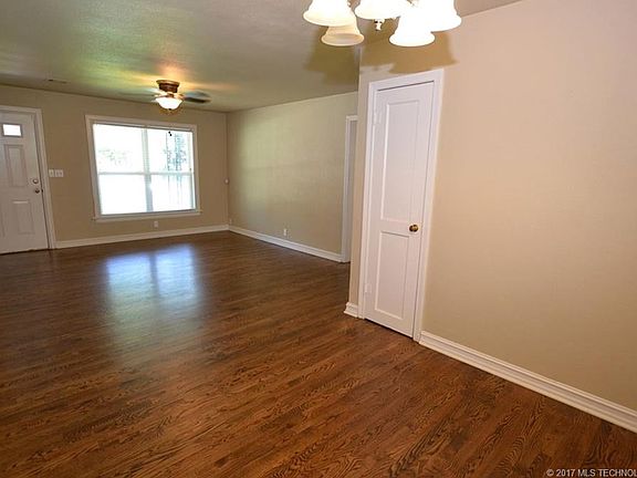 5th image of 1010 E Jackson Ave