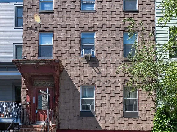 113 Noble St, Brooklyn, NY 11222