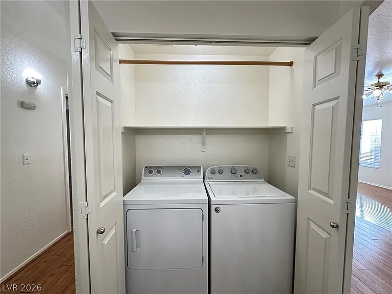 8009 Sierra Largo Dr — Photo 20