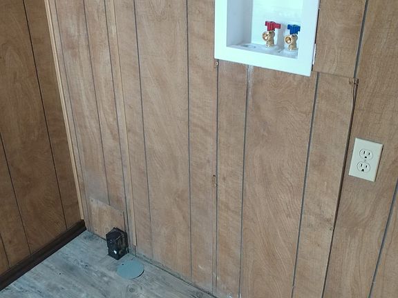 2nd image of 351 S 1st E APT 4