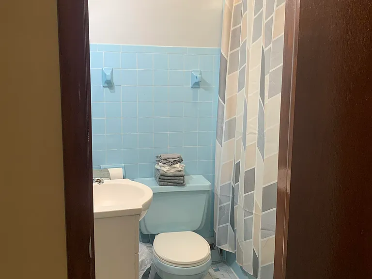 90 Williams Ave #1 — Photo 9