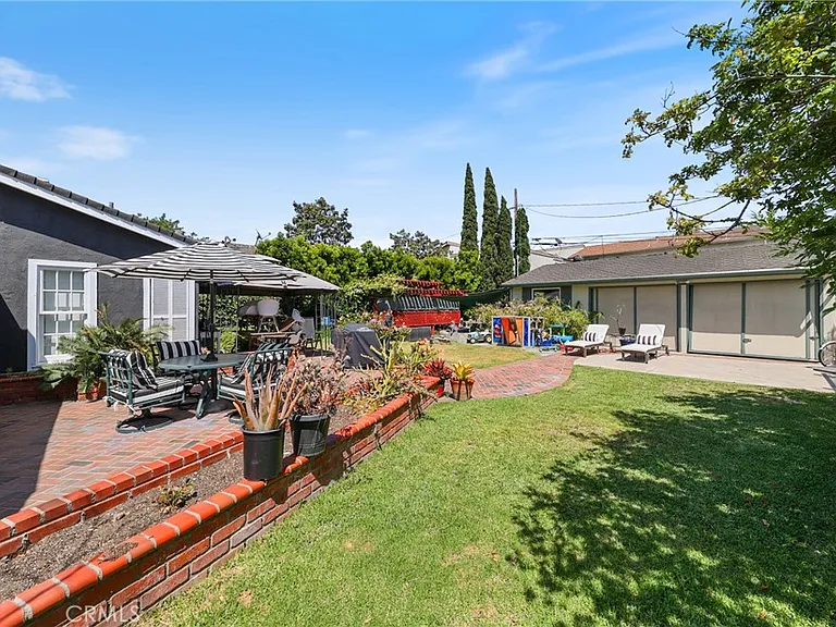 2642 Westminster Pl — Photo 32
