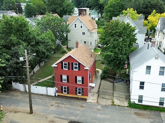 2nd image of 100 Caton Ln