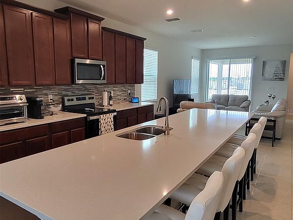4th image of 1755 Flourish Ave