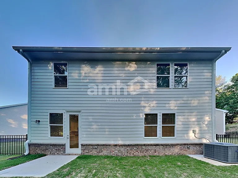 910 Carnelian Ln — Photo 21