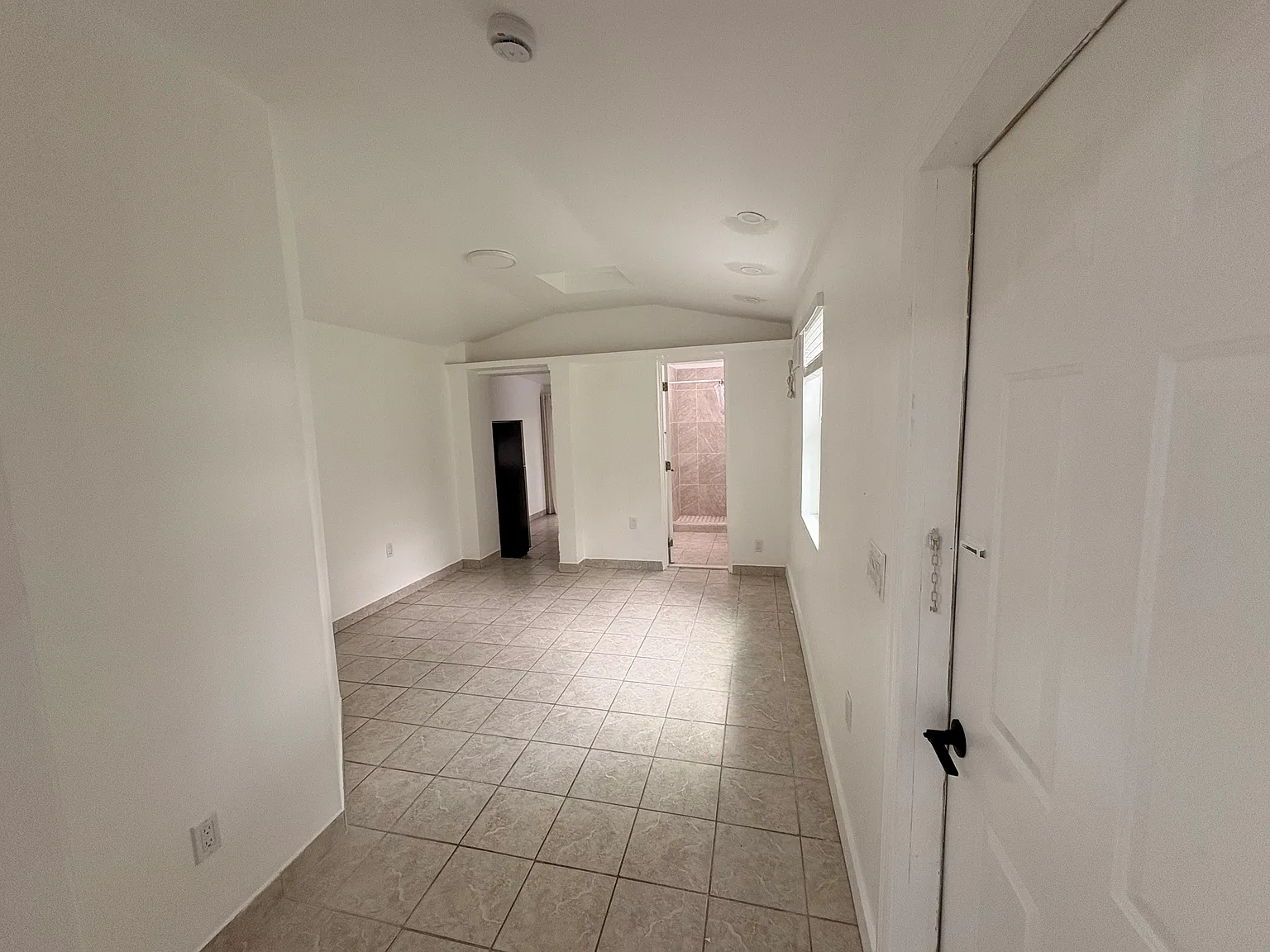 1 bed, 600 sqft, $1,650 — Photo 3