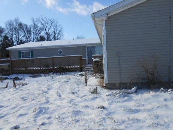 2nd image of 100 N Winter Dr